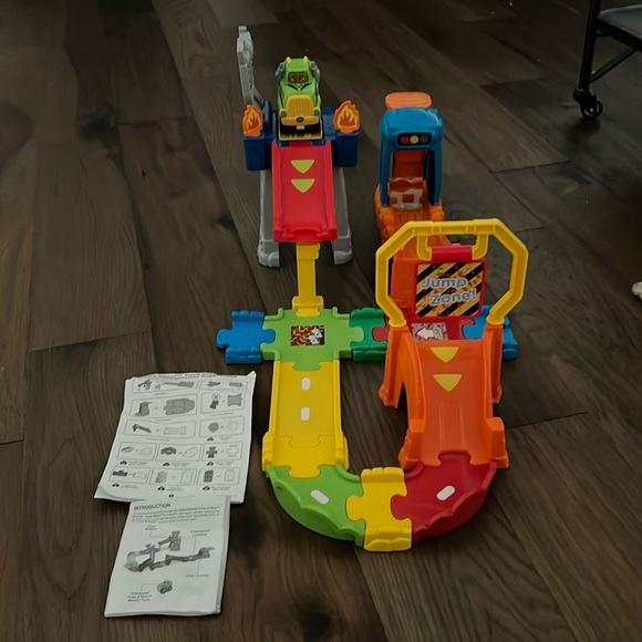 VTech Press and Race Monster Truck Rally Playset with Toy Vehicle - Picture 1 of 4